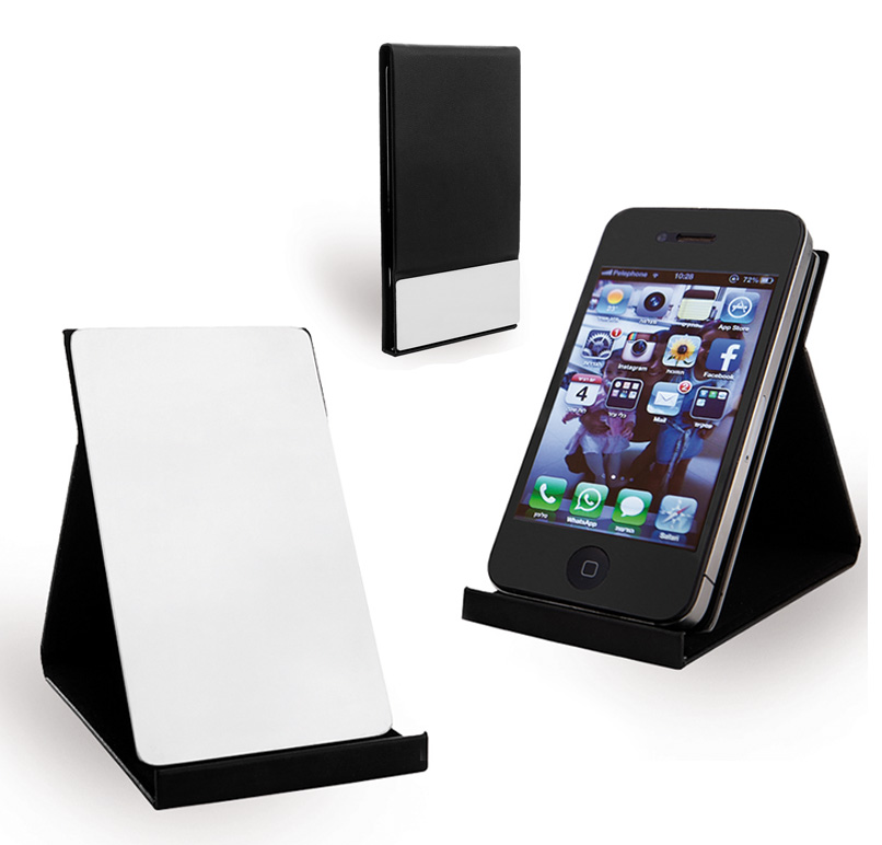 קרולין - מראת איפור ממתכת עם ציפוי דמוי עור, דקה ונוחה לאחסנה, מעמד מגנטי לסגירה.
קופסת מתנה.