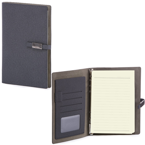 מחברת עסקים A5- כריכת עור סינטטי וסגר מגנטי. 
מקום לעט ולכרטיסי אשראי/ביקור. 