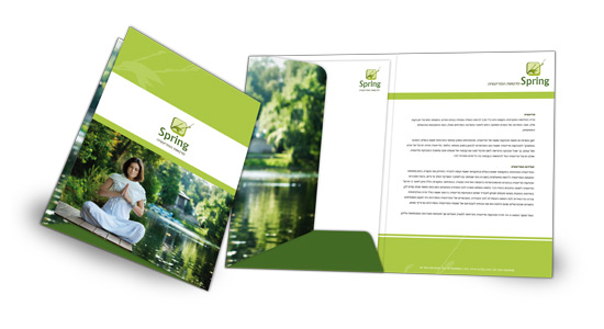 כיס רחב מהצד. 
מידות הפולדר 30x22 ס