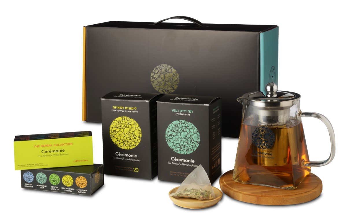 מארז צופית המכיל: 
קנקן זכוכית סרמוני 750 מ