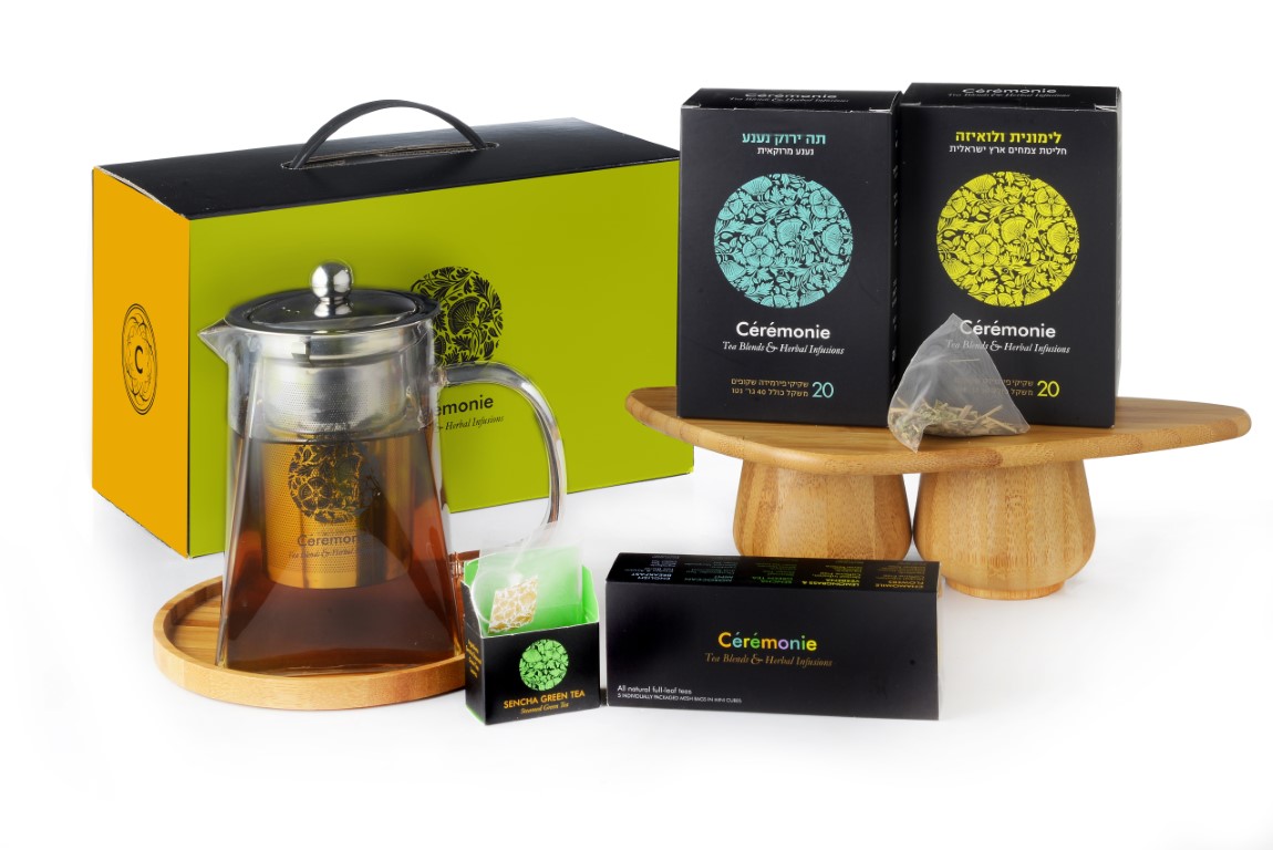 מארז פשוש המכיל: 
קנקן זכוכית סרמוני 750 מ