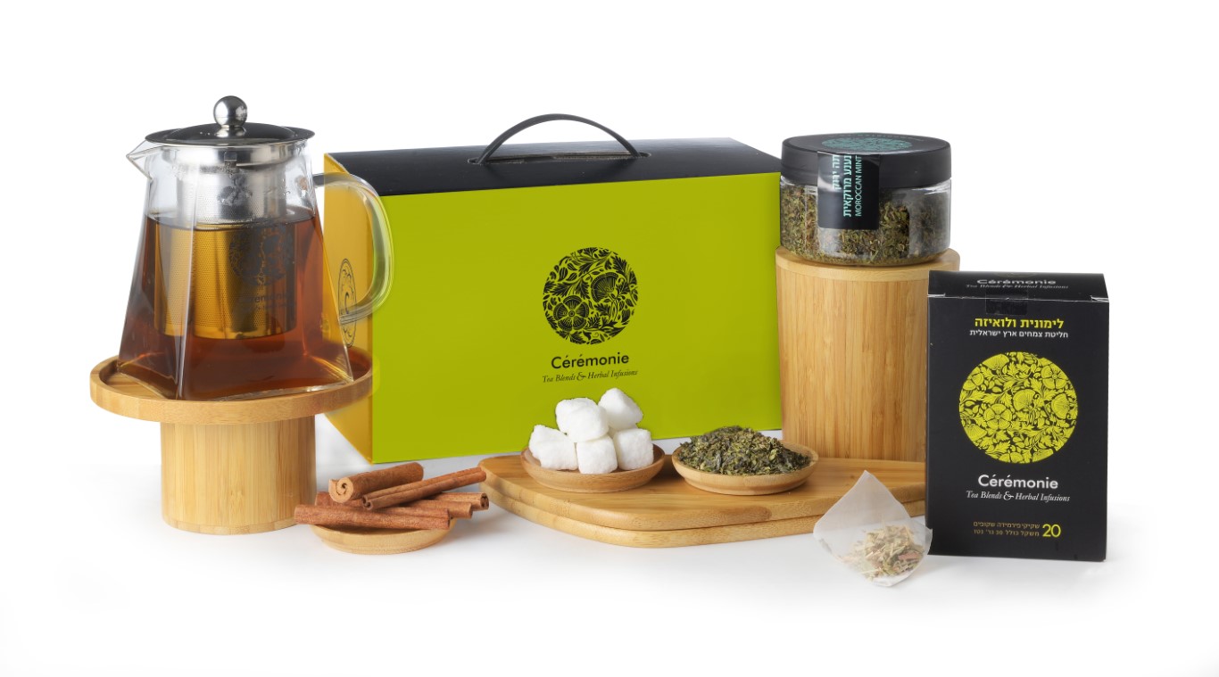 מארז סנונית המכיל: 
קנקן זכוכית סרמוני 750 מ