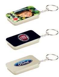 פחית מחזיק מפתחות במילוי סוכריות מרעננות.
גודל המוצר: רוחב 5.3 אורך 6 גובה 1 ס״מ. 