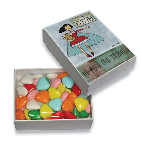 קופסת מעוצבת במילוי עדשים. 
מידה: 6×8 ס