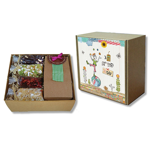 מארז מעוצב עם עוגיות וחליטות - 
מארז המכיל 6 עוגיות בקרטון ממוחזר ו-4 חליטות פרי.
מידת הקופסה 20×20 ס
