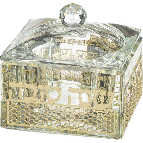 כלי מהודר לדבש מקריסטל עם פלקטה. 
אורך/גובה: 7 ס״מ.
רוחב: 7 ס״מ.
חומר: קריסטל.