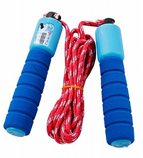 חבל קפיצה עם מונה.
מסך קטן בצד ימין בידית של החבל. בלחיצה על הכפתור המונה מתאפס וכל קפיצה נספרת.